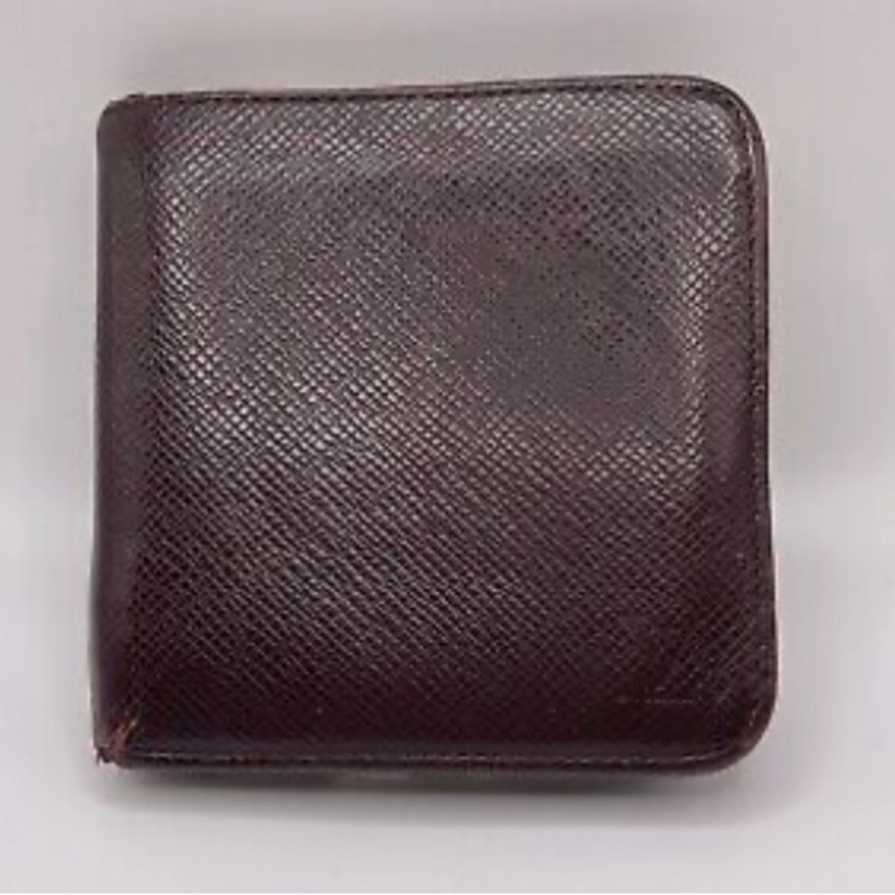 - Louis Vuitton taiga zippy wallet - Picture 4 of 15